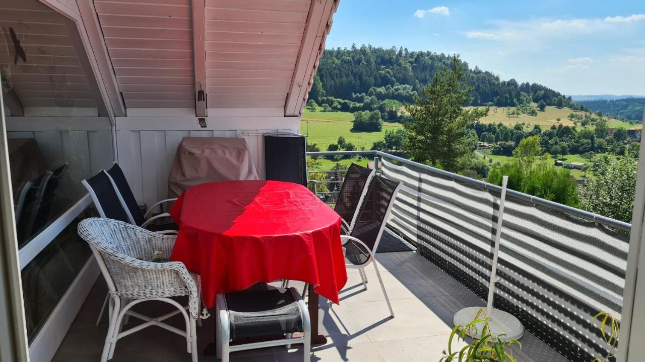 'Tor Zum Schwarzwald' Ferienwohnungen Mit Sauna Wildberg  Esterno foto